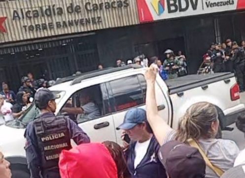 Buhoneros protestan frente a la sede de la Alcaldía de Caracas este #1Oct
