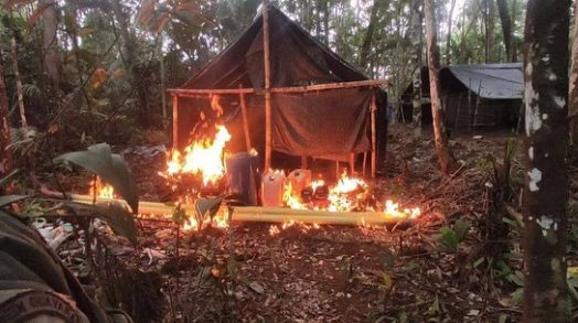 Fanb se atribuye la destrucción de un campamento de minería ilegal en Amazonas