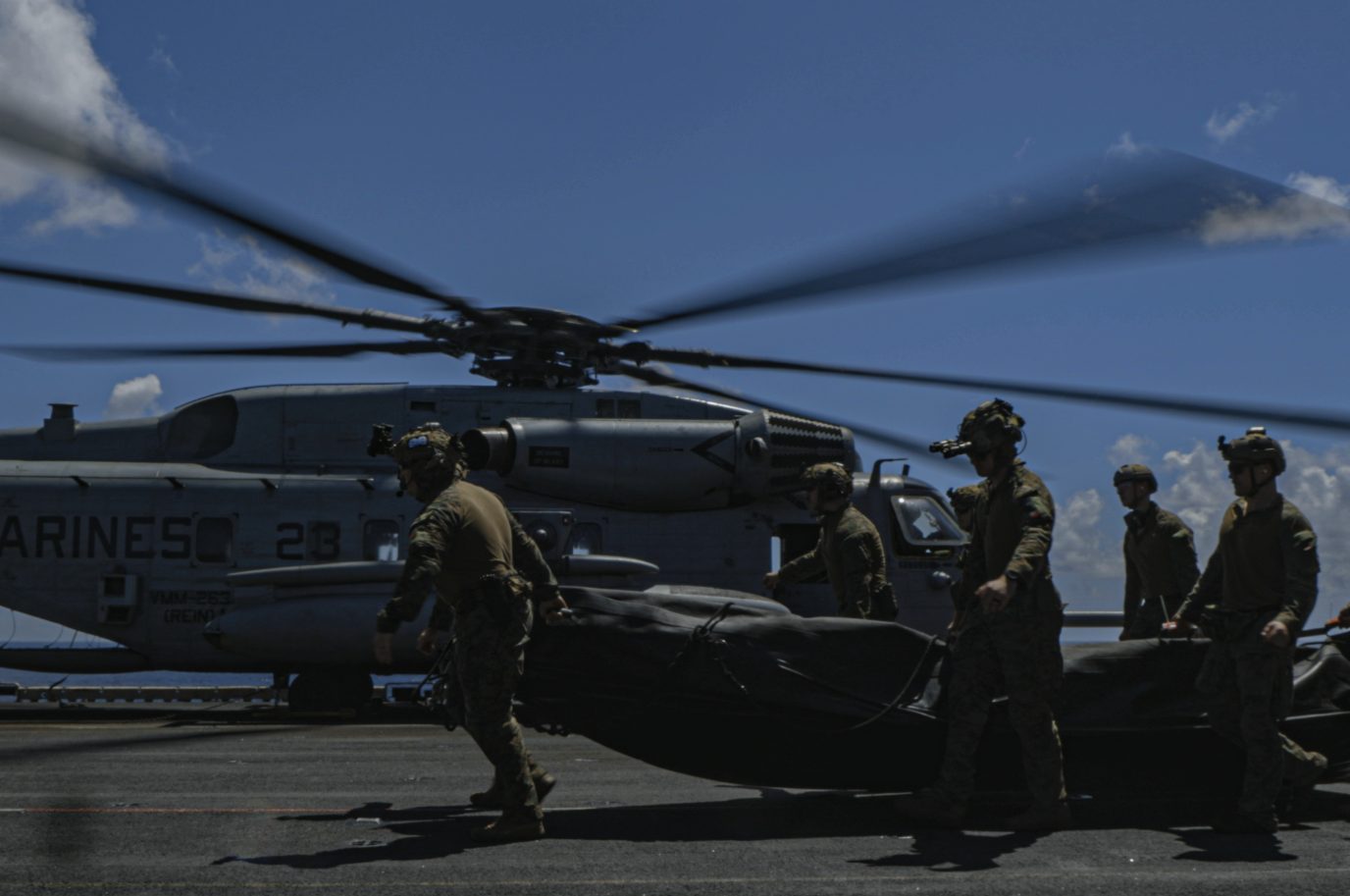 Marines practican maniobras aerotransportadas con helicópteros y blindados en Puerto Rico (FOTOS)