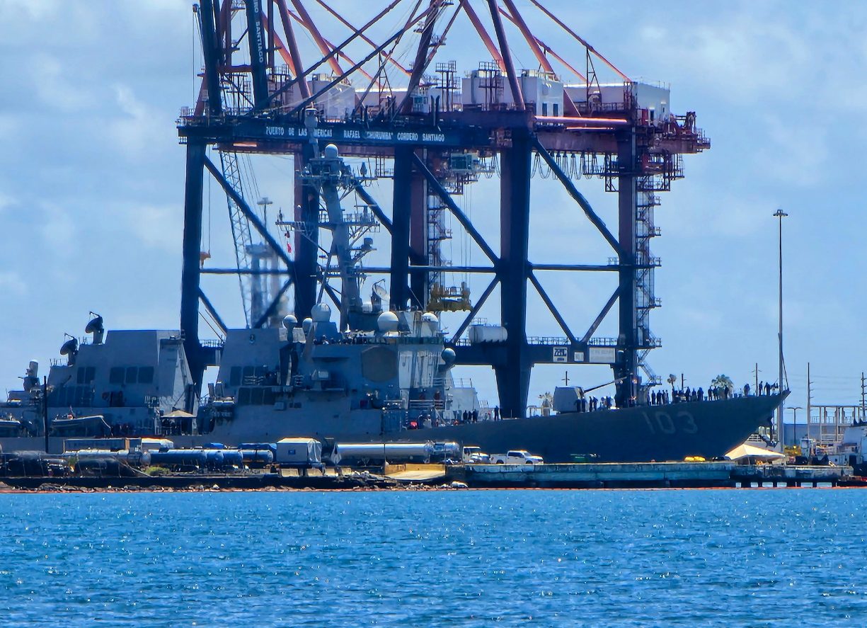 USS Truxtun, el nuevo destructor de misiles guiados que se une a la misión en el Caribe