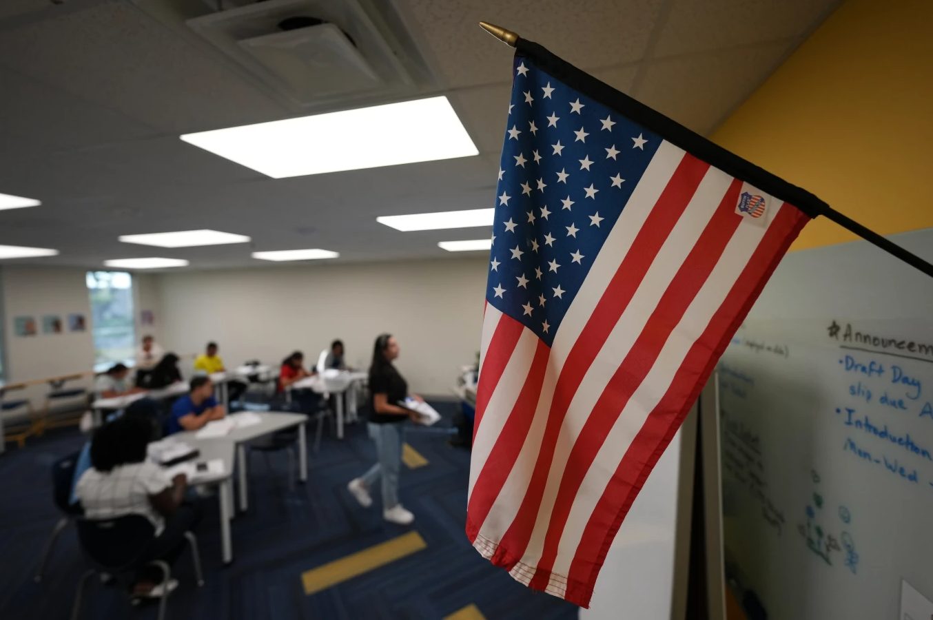 Exiliados piden a Trump diferir la deportación de los venezolanos tras el fin del TPS