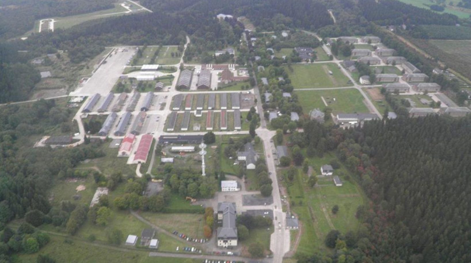 Bélgica investiga la invasión nocturna de drones sobre una base militar