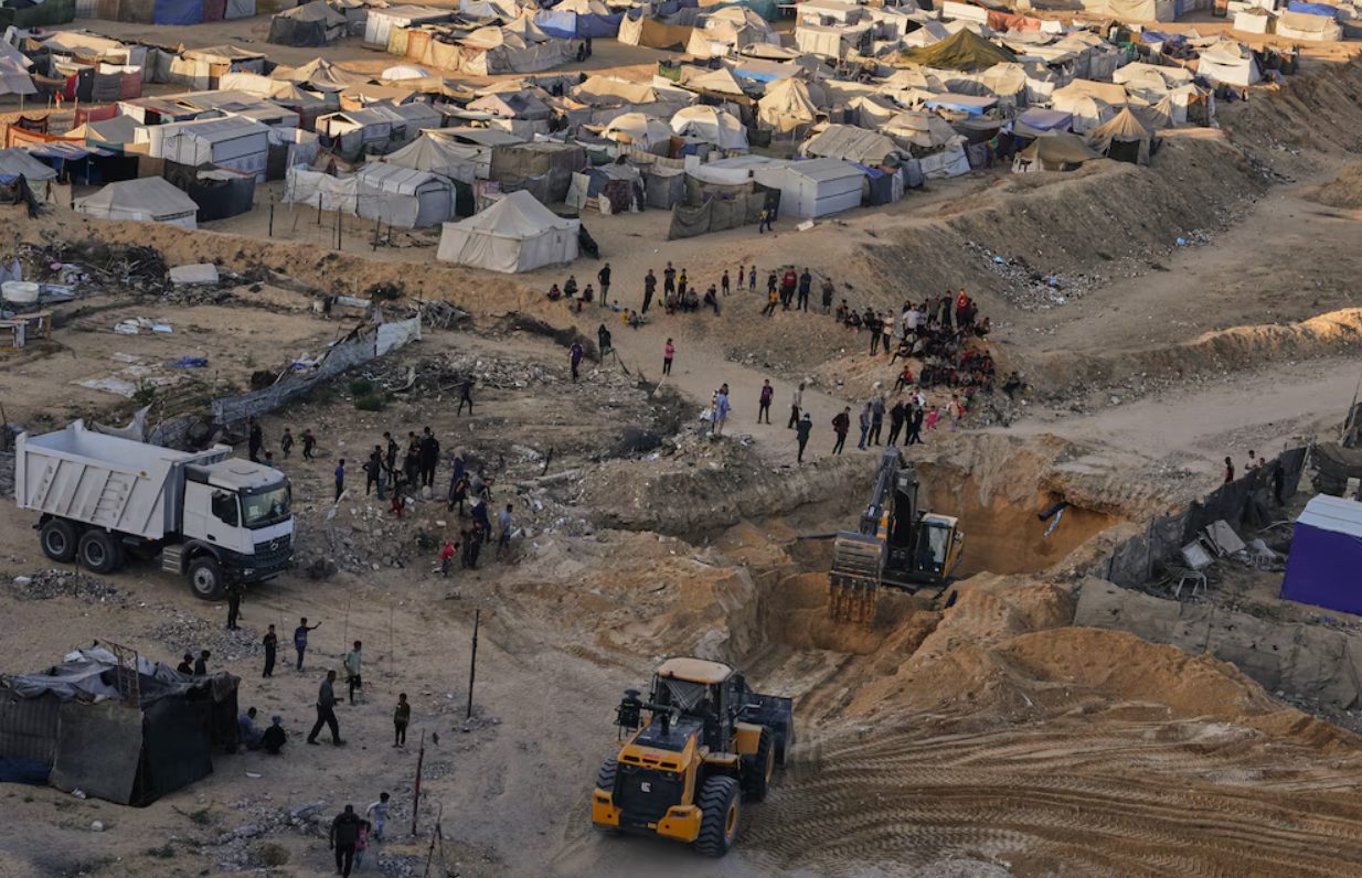 VIDEO: así buscan los restos de rehenes israelíes que aún se encuentran enterrados en Gaza