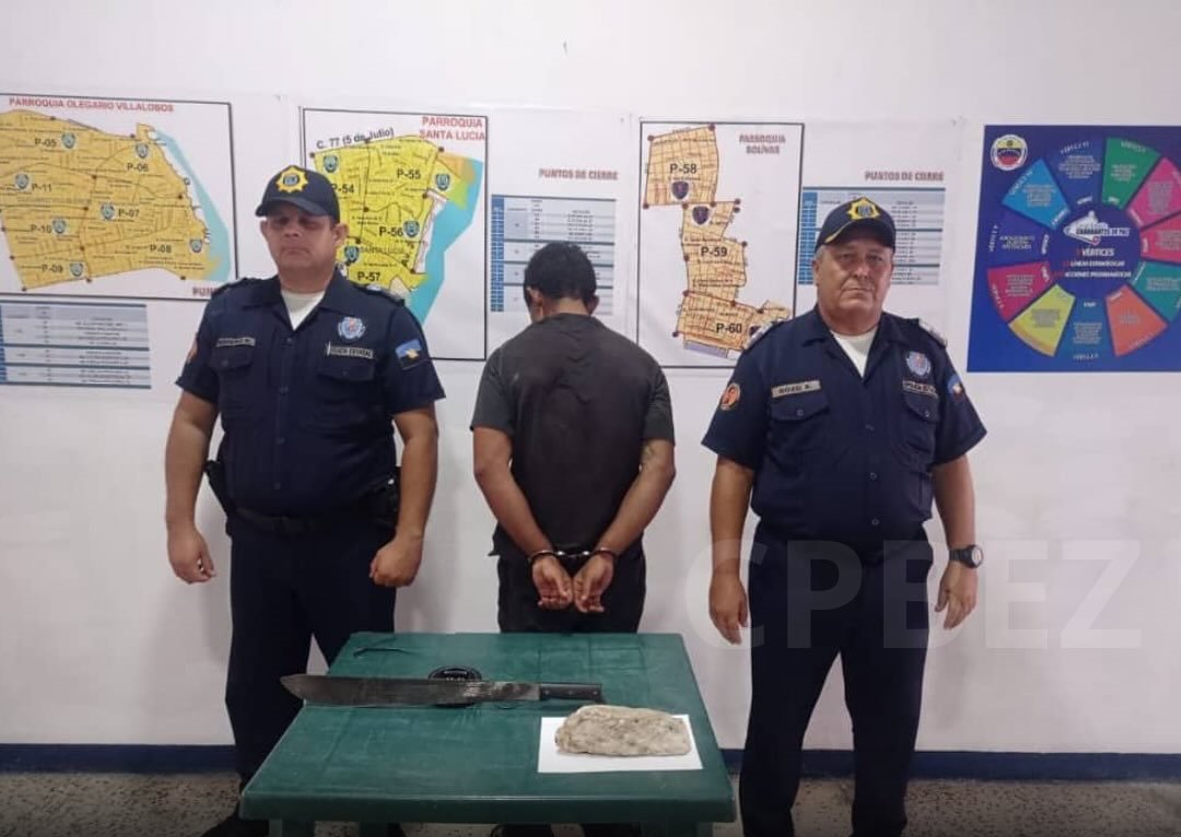 Terror en Maracaibo: hombre atacó a transeúntes con piedras y un machete