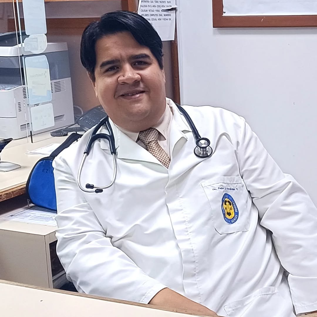 Gremio médico rechaza la detención arbitraria del urólogo Pedro Fernández