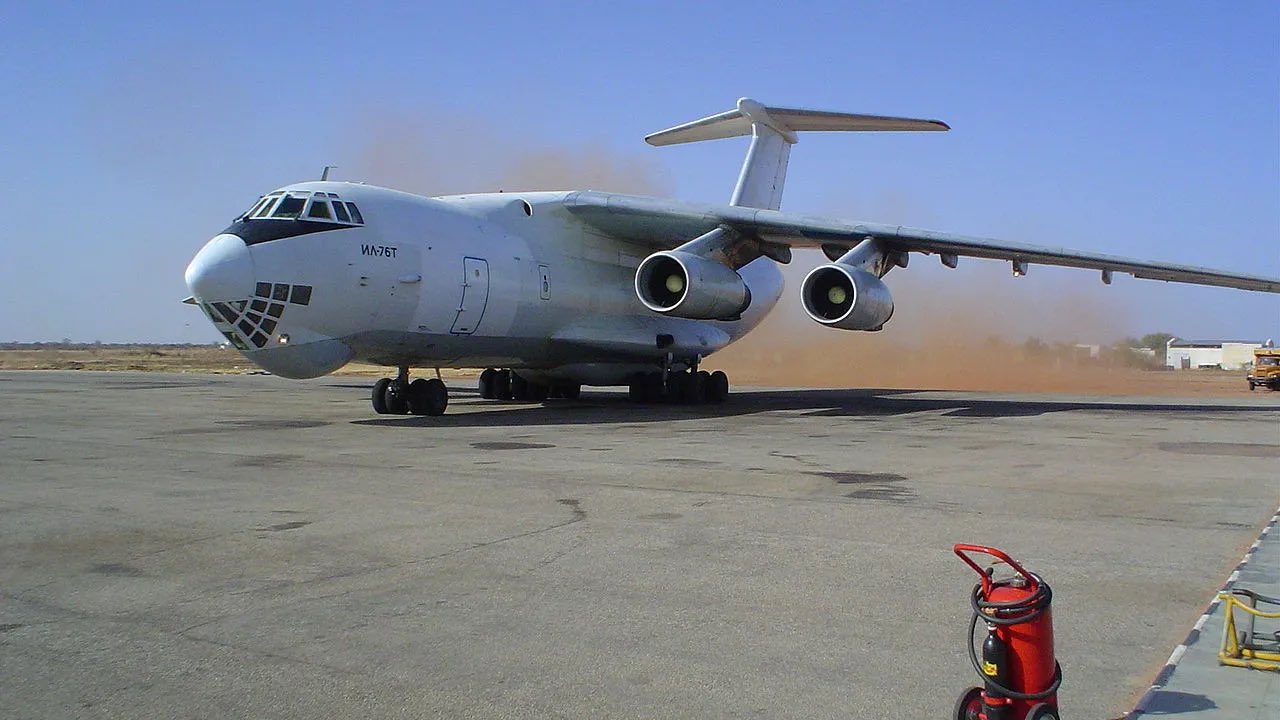 Experto militar estimó que EEUU responderá a Rusia si envía material bélico a Venezuela