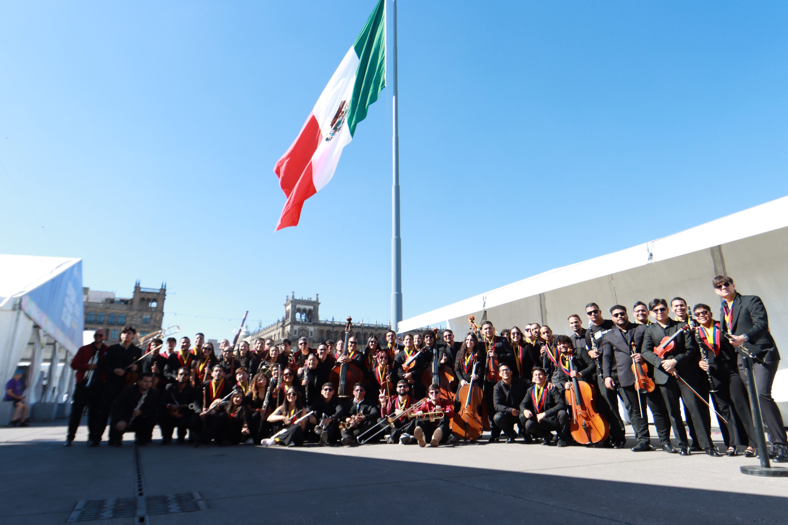 El Sistema culmina gira por México bajo la batuta de Christian Vásquez