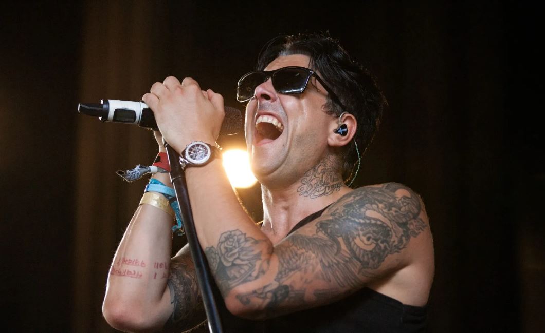 Asesinaron en prisión a Ian Watkins, exvocalista de "Lostprophets" condenado por pedofilia
