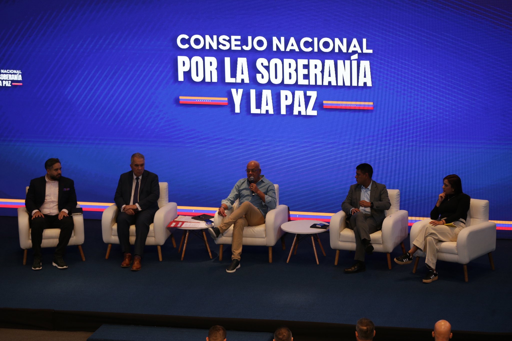 La arremetida lanzada por Jorge Rodríguez contra redes y medios por fuertes tensiones con EEUU (VIDEO)