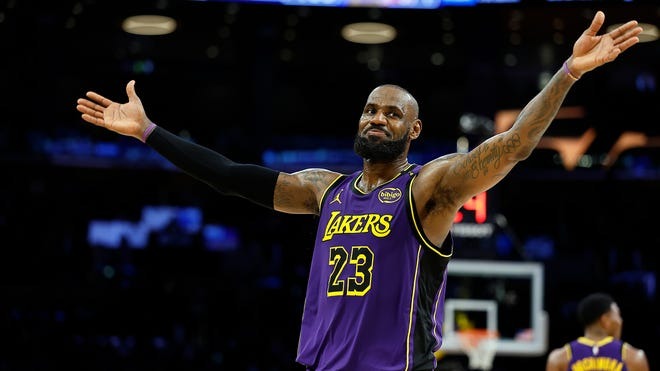 Las duras críticas que recibió LeBron James tras engañar a todos con su supuesto retiro