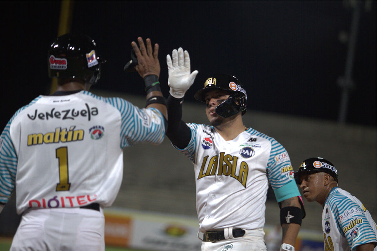 Bravos arrancó con poder y le propinó la primera caída a Leones