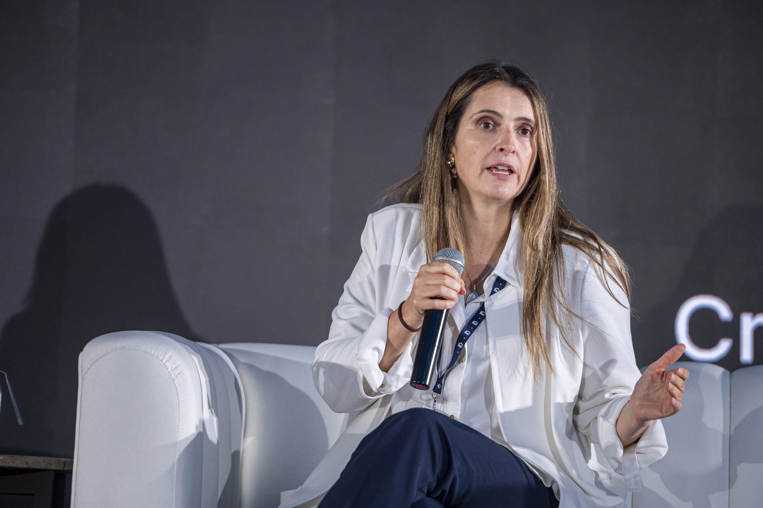 Precandidata presidencial de Colombia condenó el atentado contra Luis Peche y Yendri Velásquez