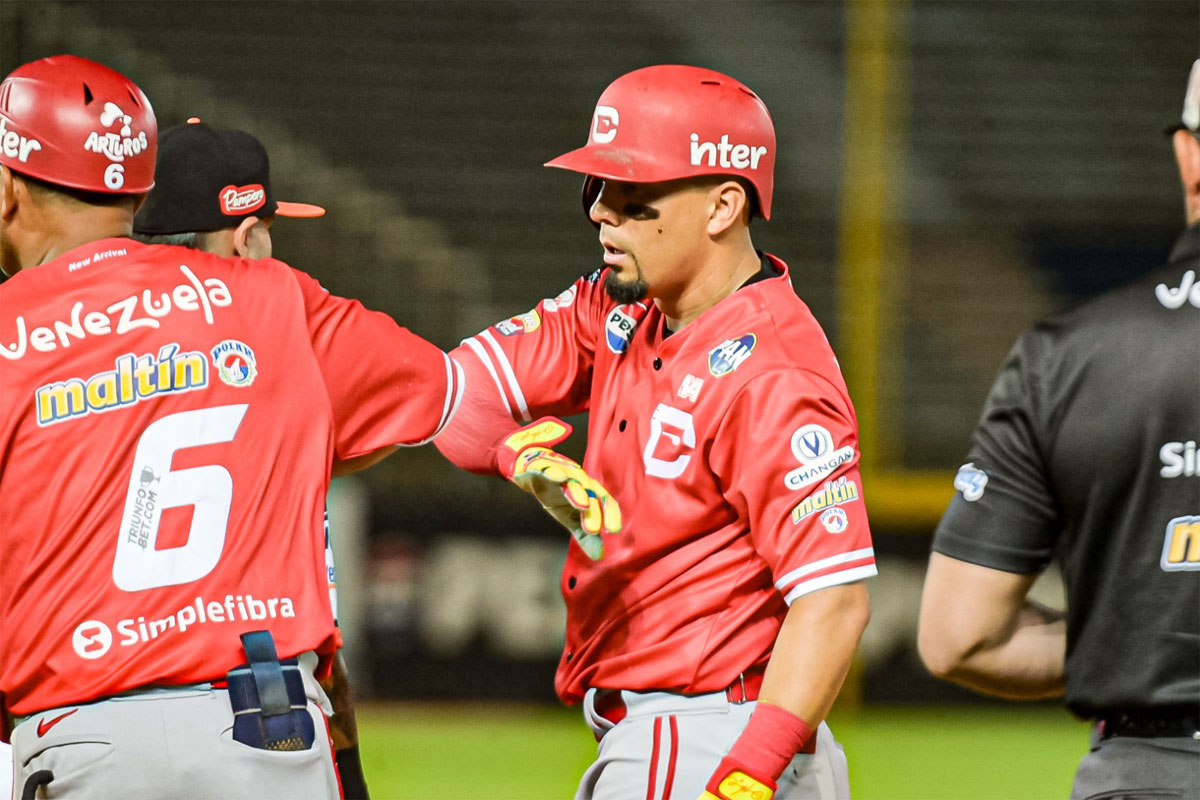 Cardenales frenaron a las Águilas en Maracaibo
