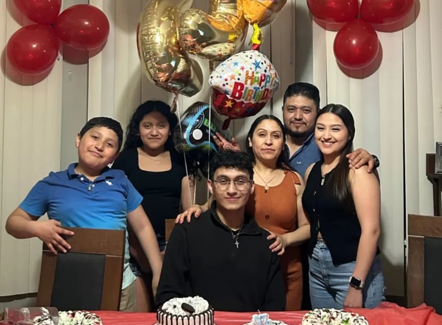 Una familia quedó destrozada tras el paso de ICE antes de un festejo de cumpleaños