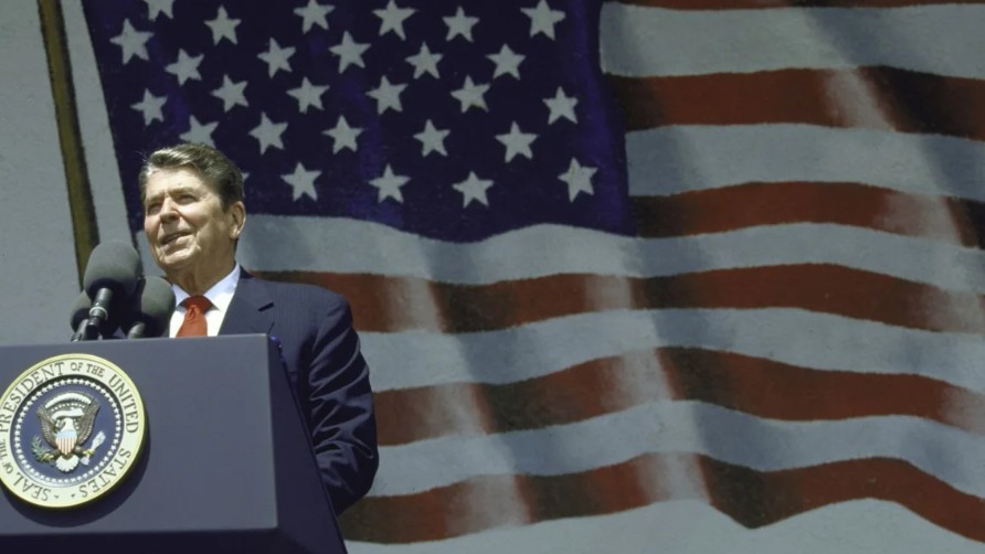 De qué se trata realmente el discurso de Ronald Reagan usado en un anuncio en Canadá que enfureció a Donald Trump