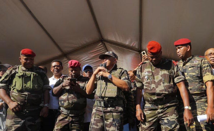 El líder del golpe de Estado en Madagascar jura como nuevo presidente del país