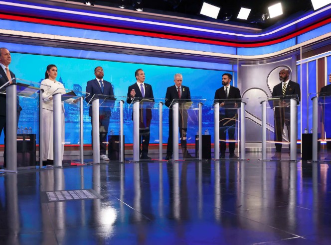 Los aspirantes a alcalde de Nueva York proponen más protección legal a inmigrantes