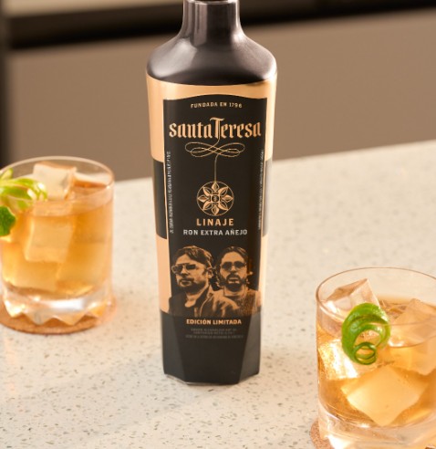 Santa Teresa Linaje presenta su primera edición especial con Servando y Florentino