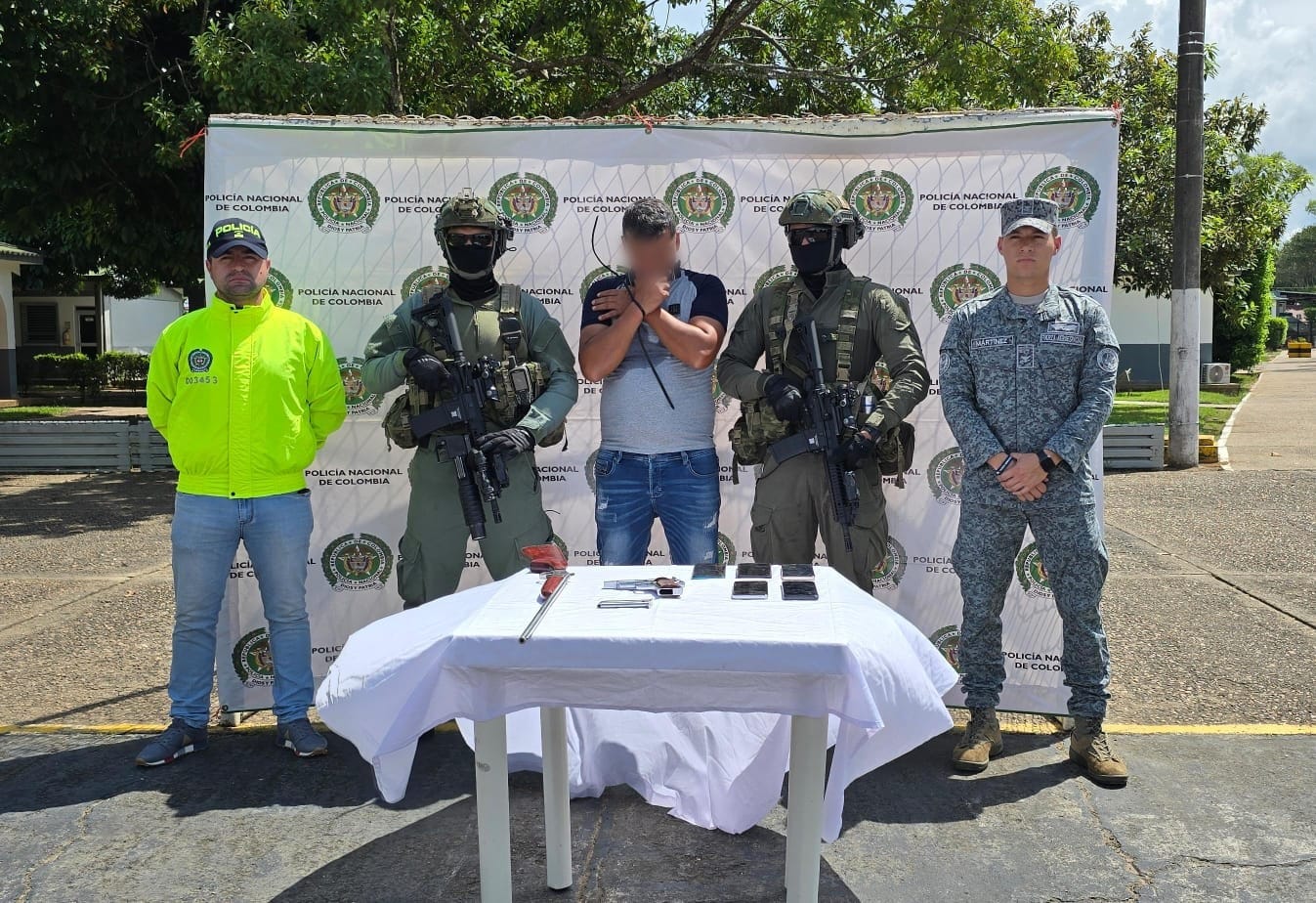 Juez envió a prisión al presunto intermediario del atentado contra Miguel Uribe