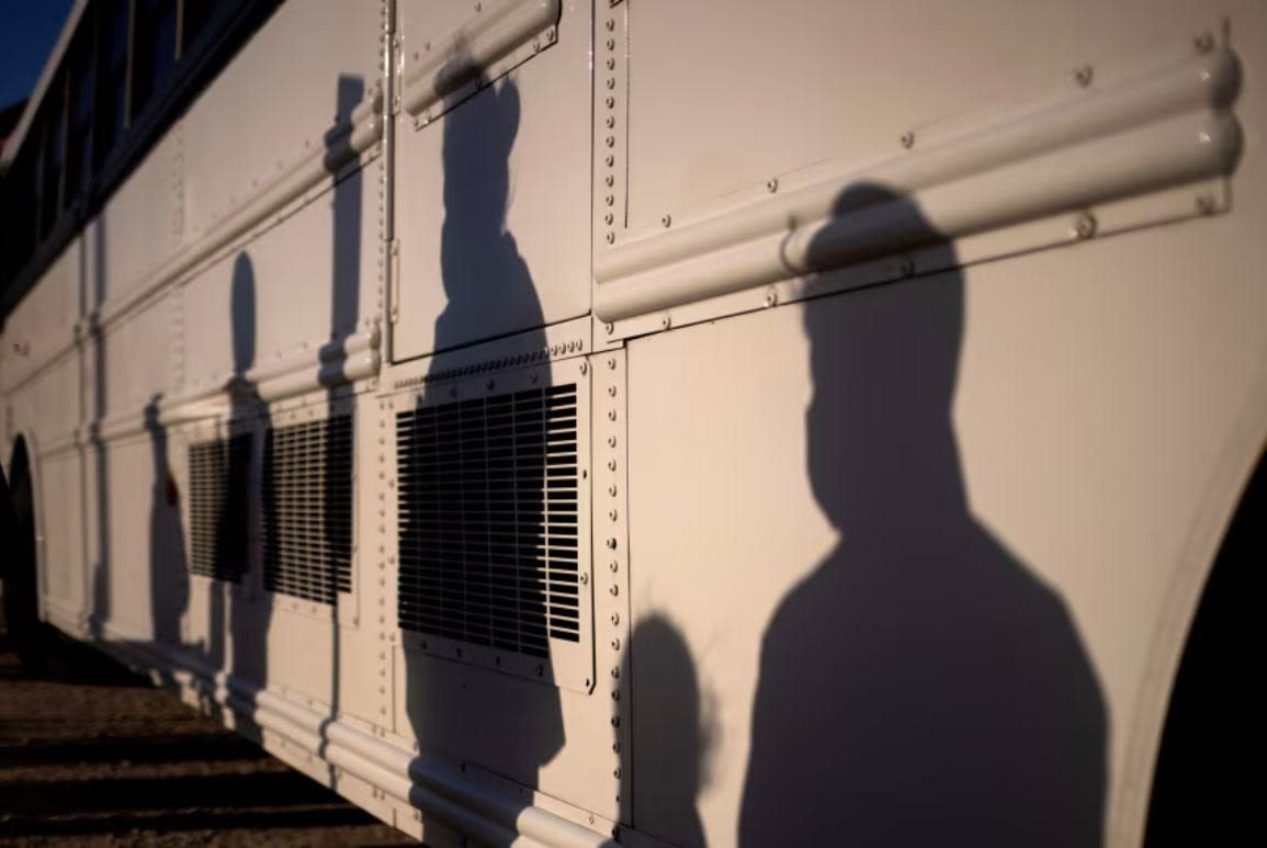 Gobierno de Trump ofrecería dinero a menores migrantes no acompañados para que abandonen EEUU