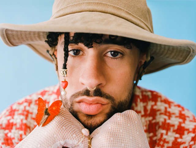 El cantante que propuso Mike Johnson para reemplazar a Bad Bunny en el Super Bowl