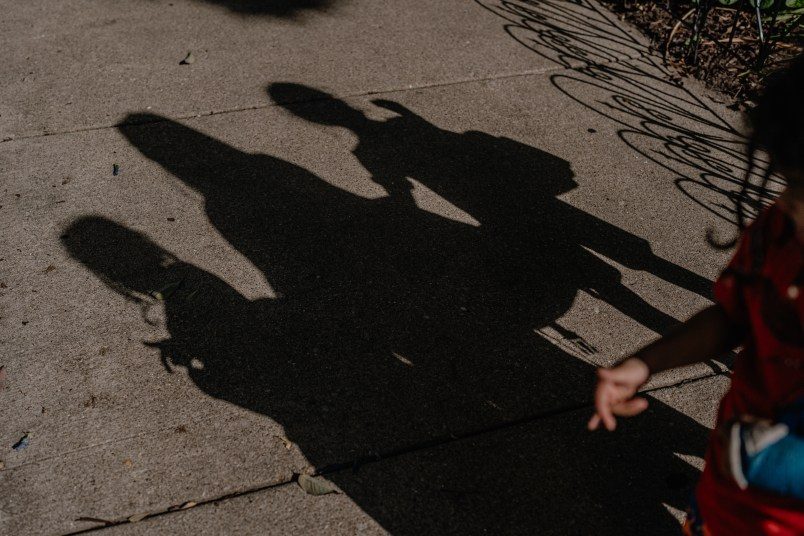 "Ya no quiero estar aquí": Venezolanos intentaron autodeportarse y quedaron varados en EEUU