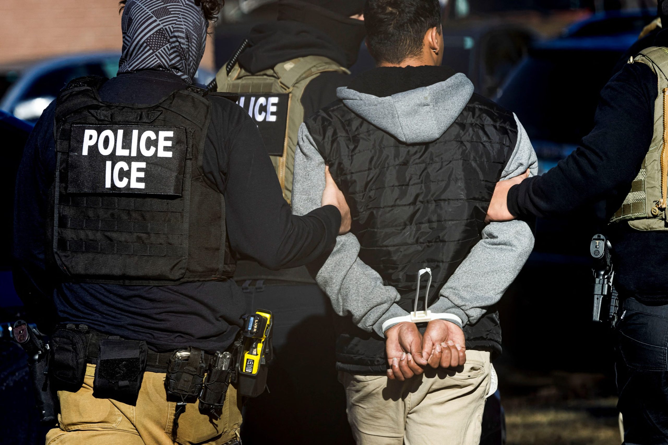 California levanta un muro de leyes para proteger a sus inmigrantes de las redadas de ICE