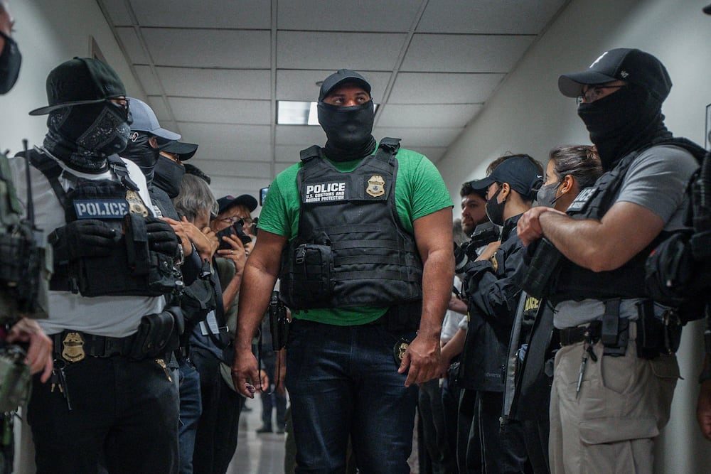 Cómo ICE ha expandido su poder migratorio en los primeros 10 meses del gobierno de Trump