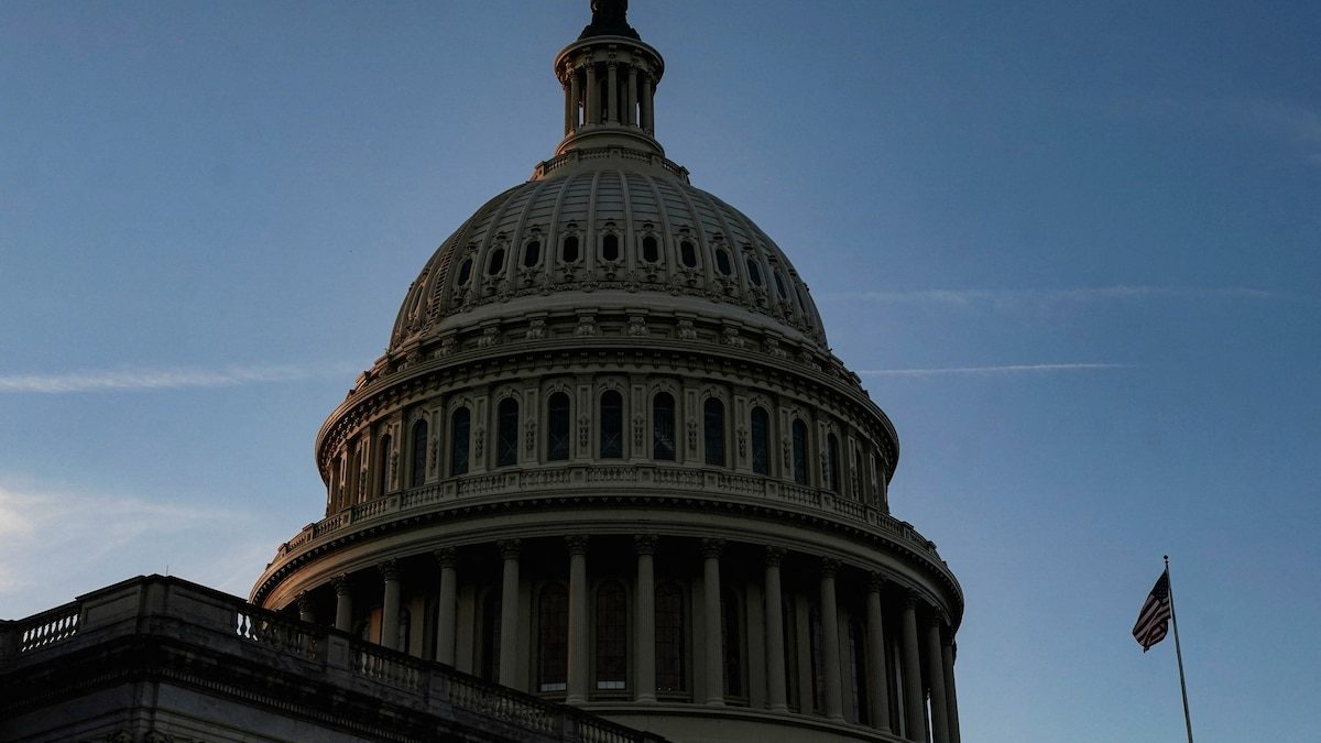 Senado de EEUU sigue sin acordar el fin del cierre de Gobierno