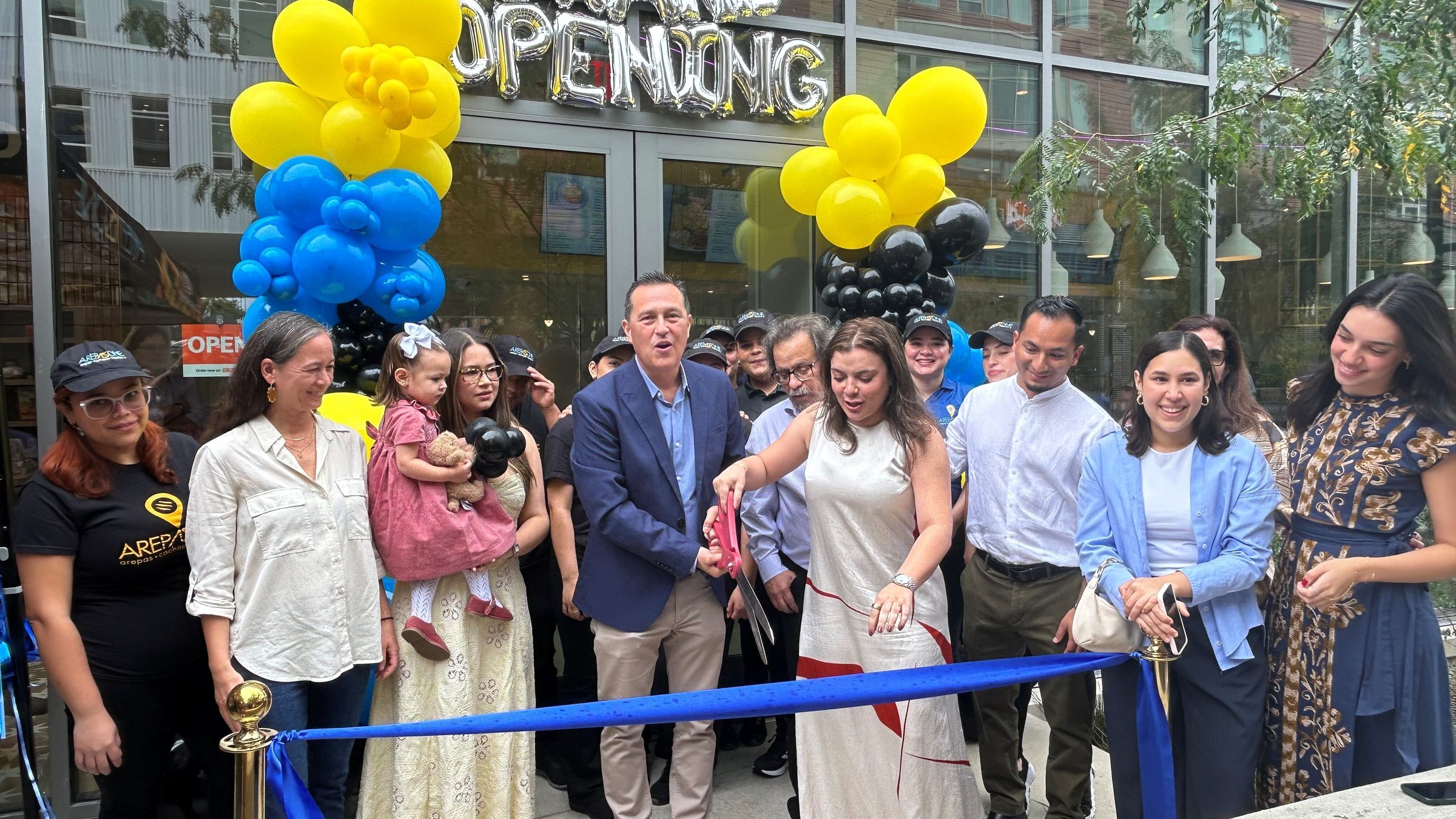 El sabor venezolano de Arepa Zone llega a otra comunidad de Washington DC