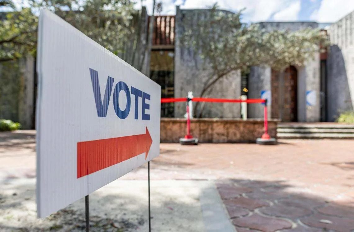 Arrancó la votación anticipada para elegir a alcalde de Miami entre trece candidatos