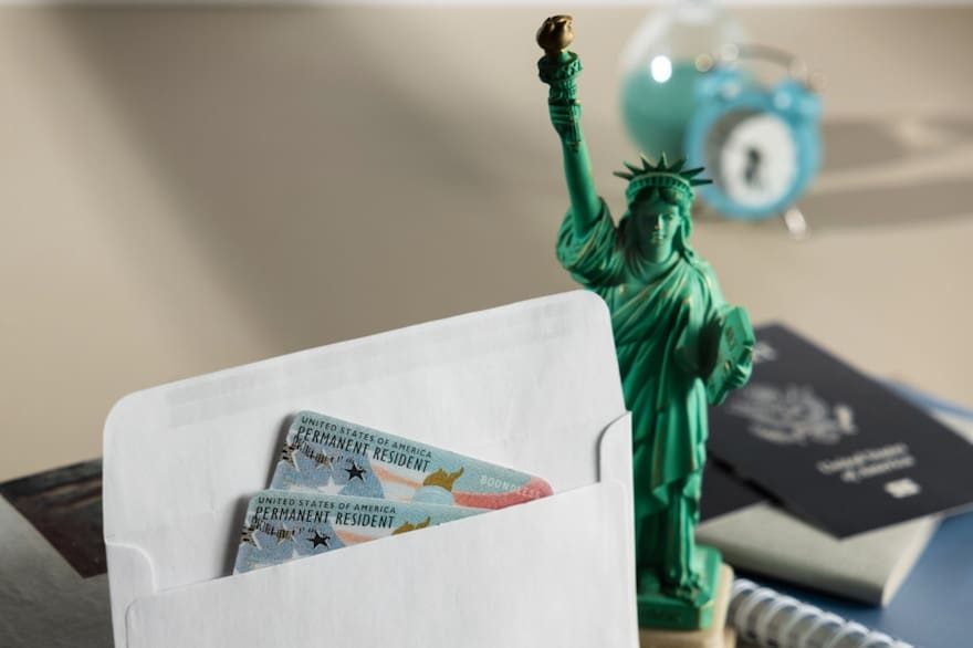 Cuáles son los requisitos para patrocinar la green card de un inmigrante en EEUU