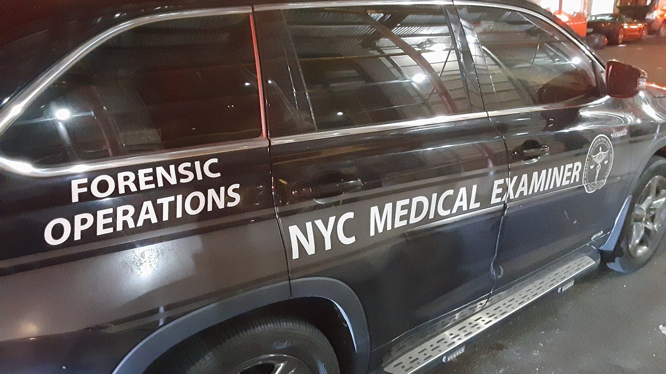 Espeluznante crimen en Queens: le dieron 50 años de cárcel por matar a su madre y hermano