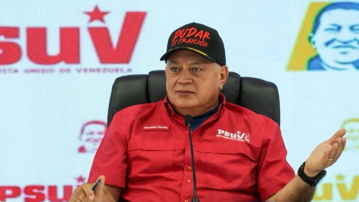 VIDEO: La amenaza de Diosdado Cabello escrita en una gorra en medio del cerco militar de EEUU