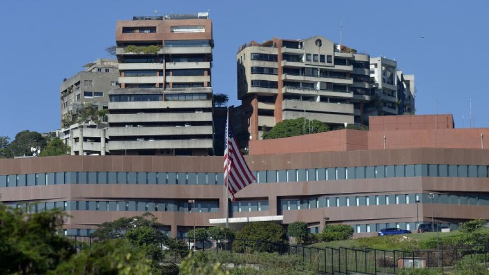 Embajada de EEUU para Venezuela anuncia suspensión temporal de servicios por el cierre de gobierno