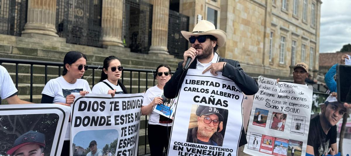 El chavismo mantiene a casi 100 extranjeros presos arbitrariamente en Venezuela (VIDEO)