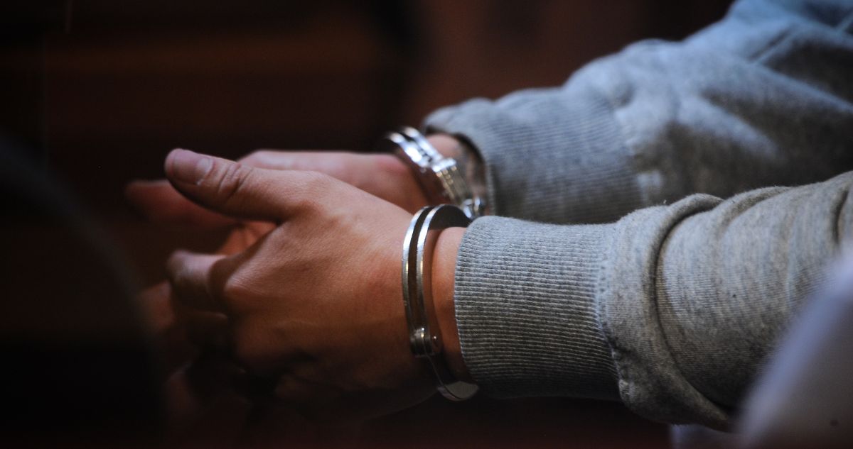 Rechazan prisión preventiva para venezolano acusado de femicidio frustrado en Chile