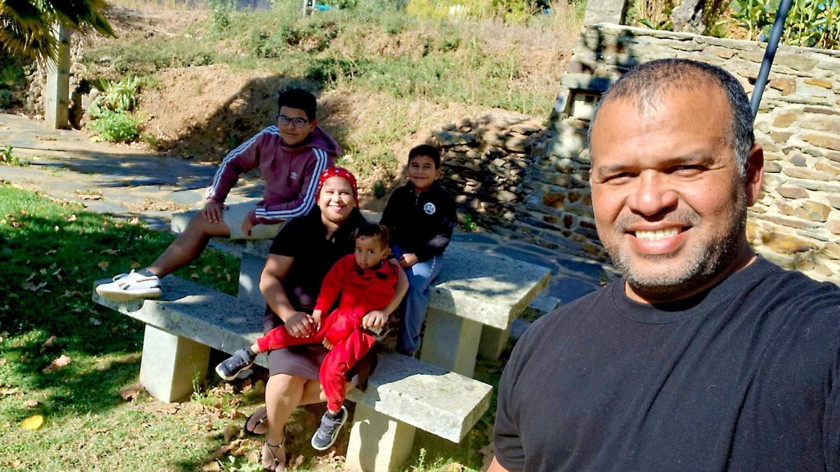 El milagro de José Rafael, de ser perseguido en Venezuela a vivir en un pueblo de España
