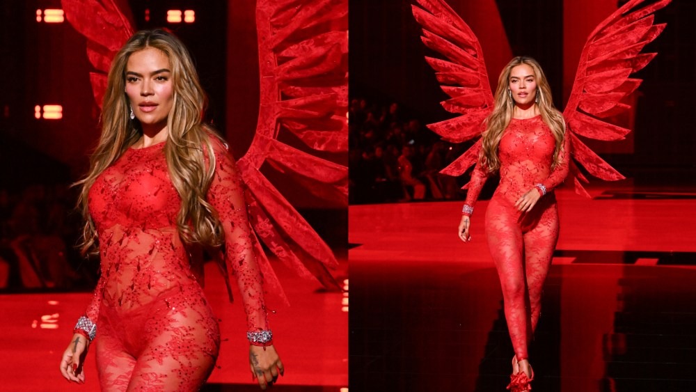 ¡Vaya angelito! Karol G encendió pasiones al desfilar con hilacho rojo en show de Victoria's Secret (VIDEO)