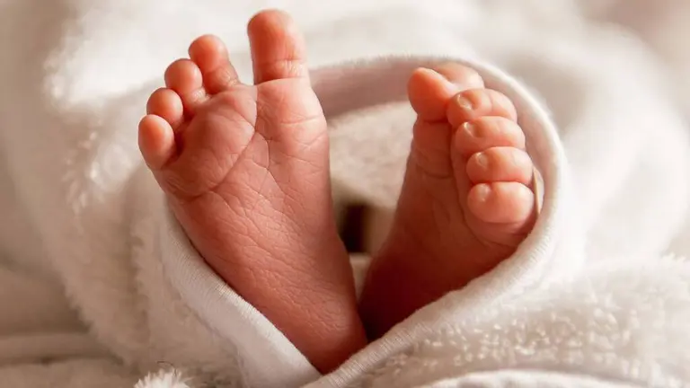 Capturan a una mujer por torturar a su bebé en Utah: padre reveló el macabro motivo