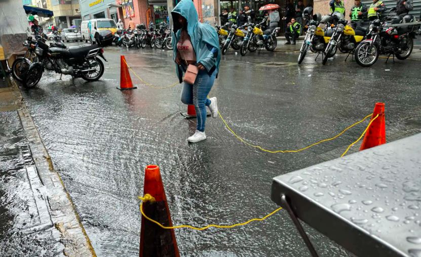 Caracas bajo el agua: Expertos revelaron por qué la ciudad colapsa con cada lluvia