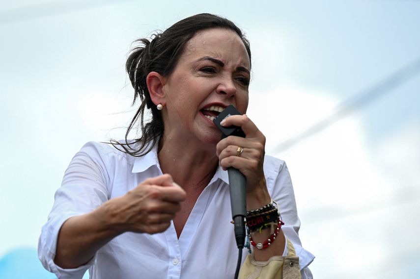 La solicitud que hizo María Corina Machado a Gustavo Petro por atentado a Yendri Velásquez y Luis Peche Arteaga