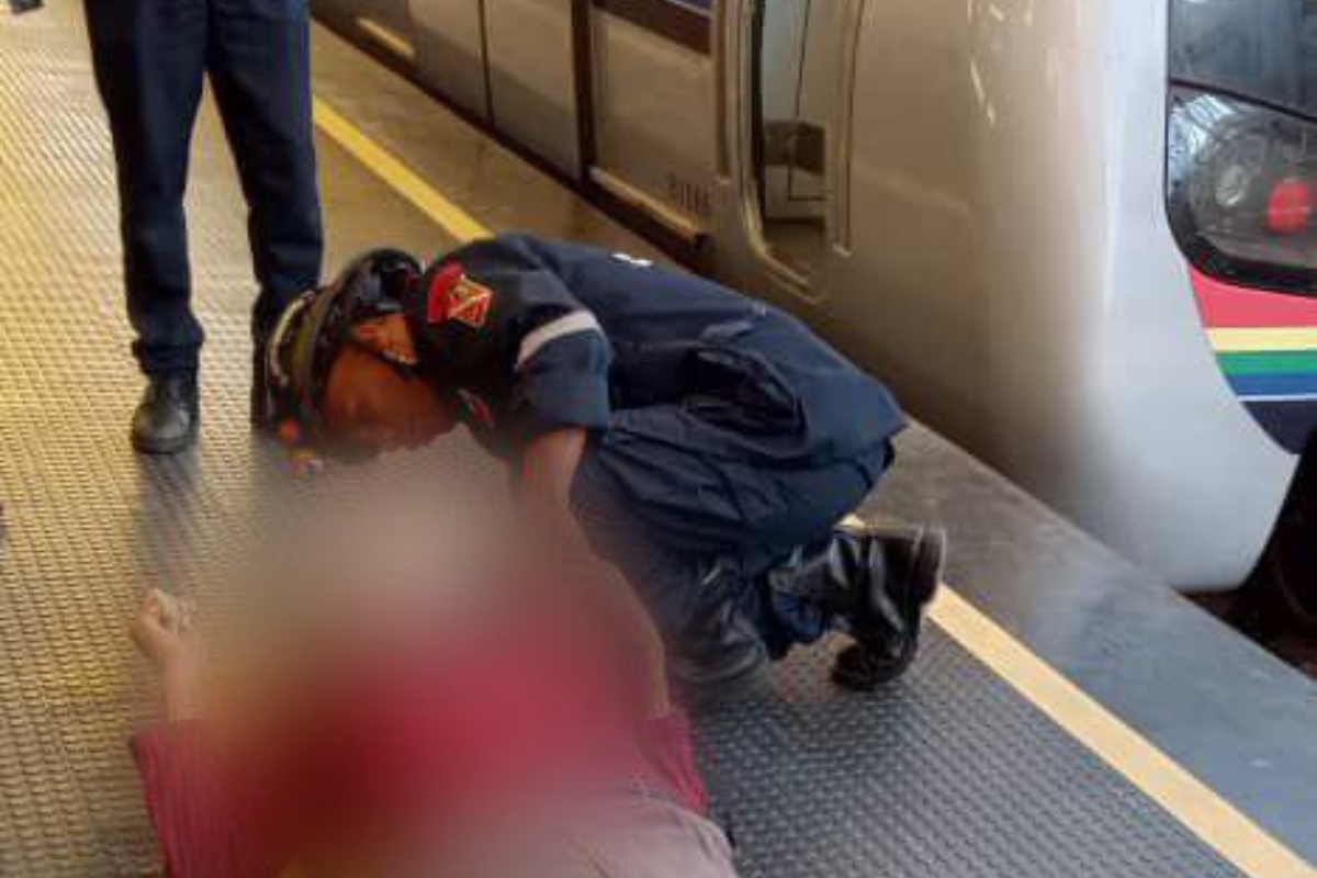 El rescate de un hombre que cayó en las vías del Metro en Caño Amarillo