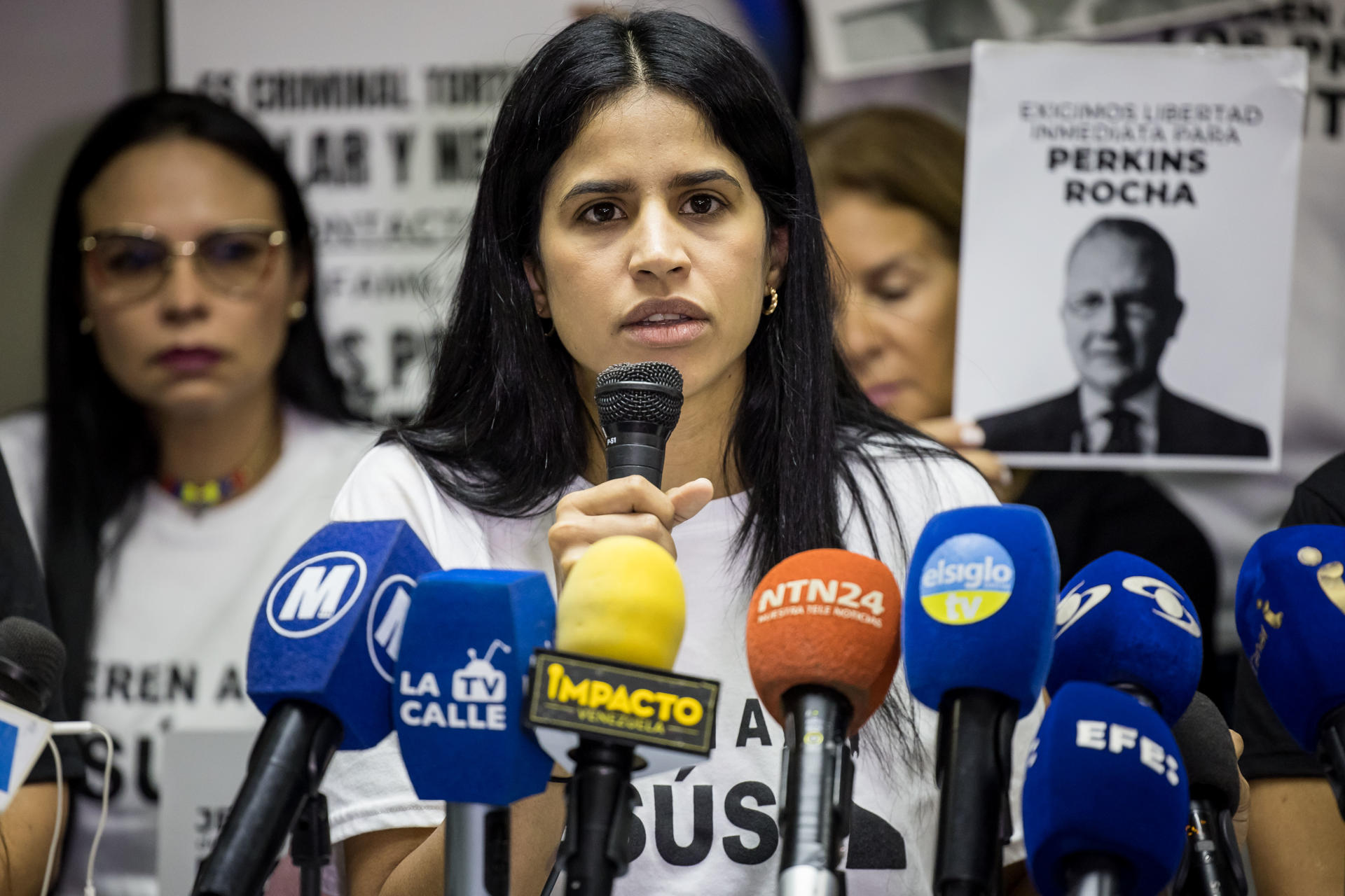 Pareja de Jesús Armas lanzó campaña de firmas para que papa León XIV interceda por presos políticos