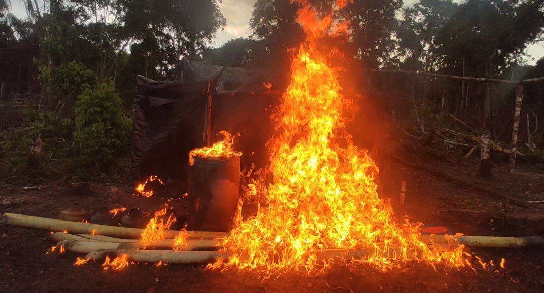 Fanb dice haber destruido otro campamento de minería ilegal en Amazonas
