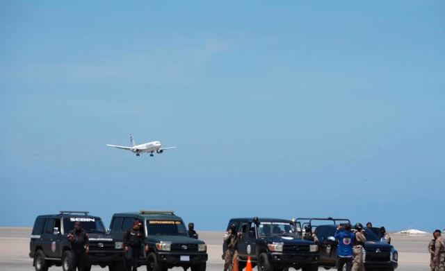 Llegó a Maiquetía un nuevo vuelo con más de 190 venezolanos deportados de EEUU