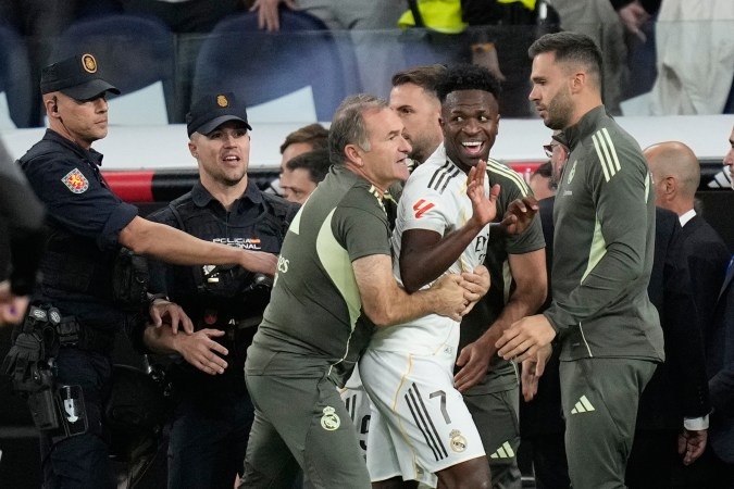Vinícius Jr. rompió el silencio tras su polémico comportamiento en el Clásico