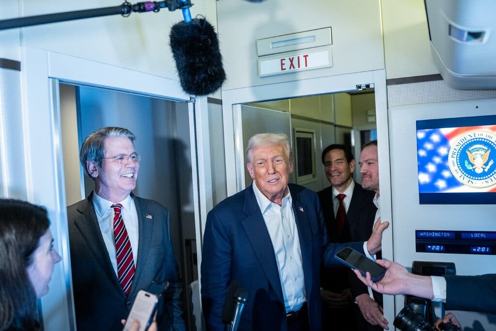 El Supremo de EEUU se enfrenta a Trump y sus aranceles en una prueba del poder presidencial