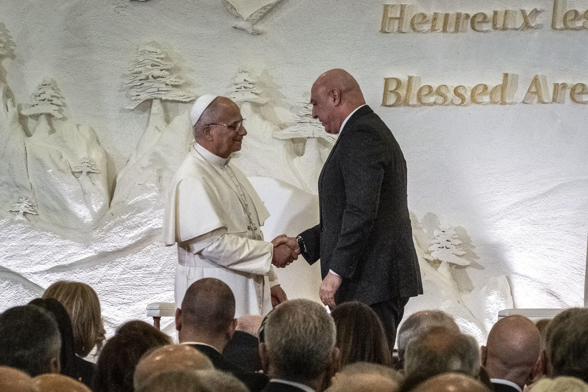 El papa León XIV pidió a su llegada a Líbano "anteponer la paz a todo lo demás"