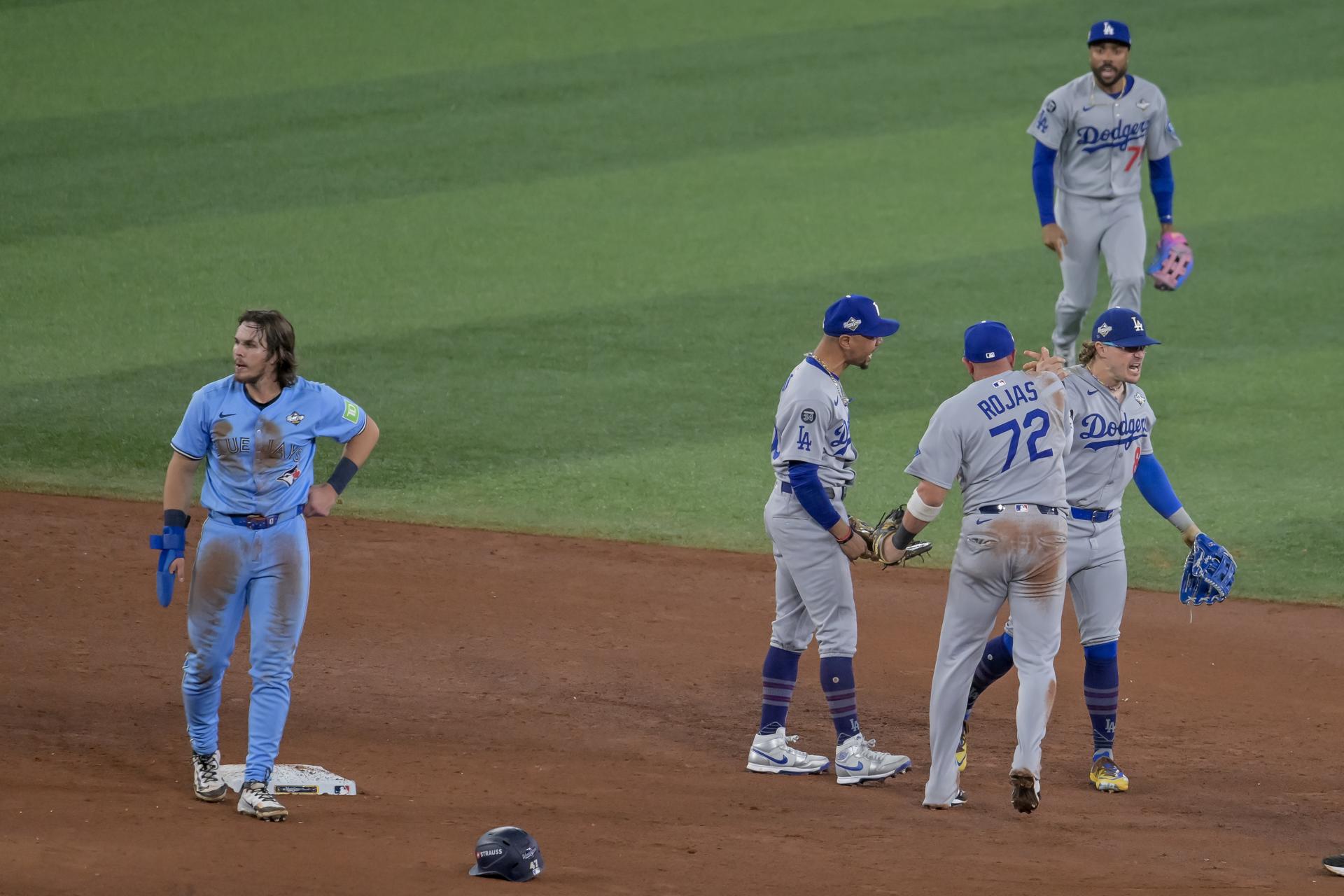 Venezolano Miguel Rojas se lució a la defensiva en victoria de Dodgers sobre Azulejos (VIDEO)
